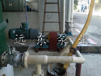 朗騰聚氨酯樹脂泵現場拍攝