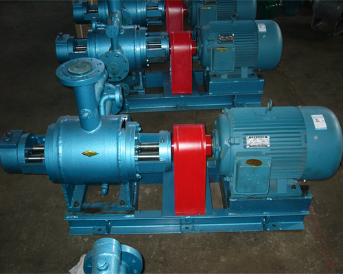 原料油輸送泵.jpg 原料油輸送泵.jpg