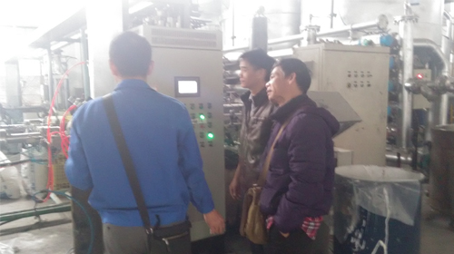 恒盛膠業技術員與遠東泵業技術工程師現場技術交流 恒盛膠業技術員與遠東泵業技術工程師現場技術交流