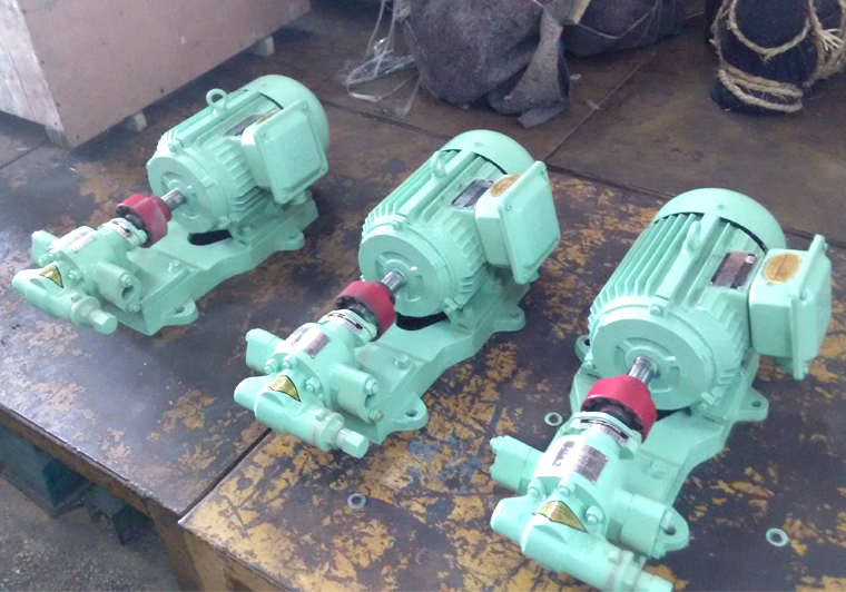 泊頭遠東KCB-83.3高溫齒輪泵成功輸送潤滑油裝桶