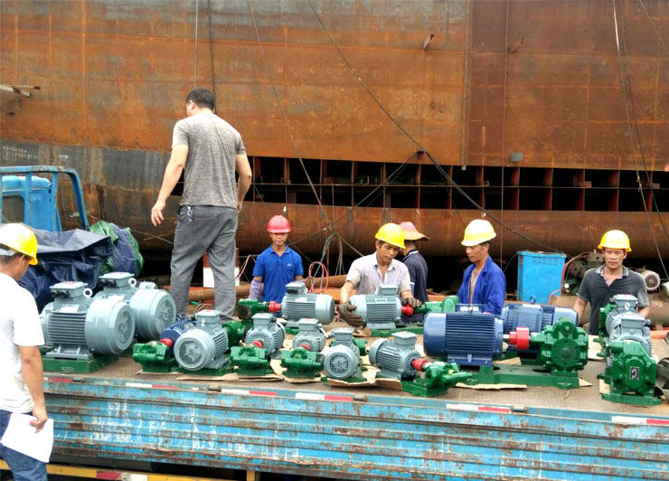 東莞市南祥造船3000T油輪船用油泵全部采用遠東螺桿泵油泵和齒輪泵油泵